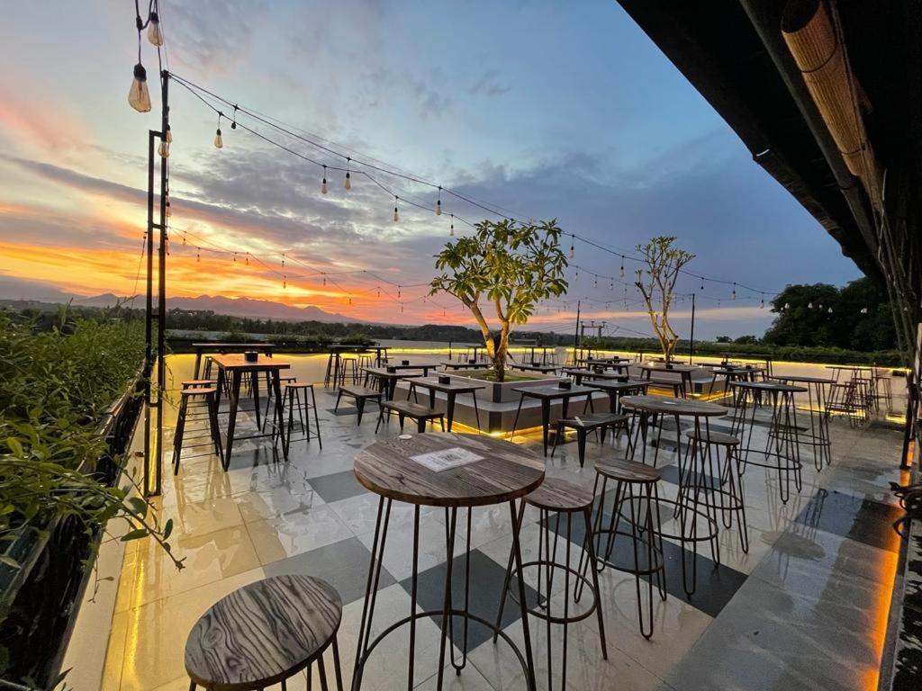 Kaloka Airport Hotel Sumbawa Besar Ngoại thất bức ảnh