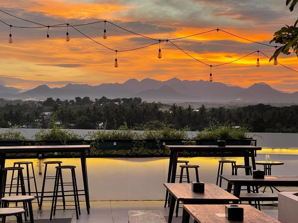 Kaloka Airport Hotel Sumbawa Besar Ngoại thất bức ảnh