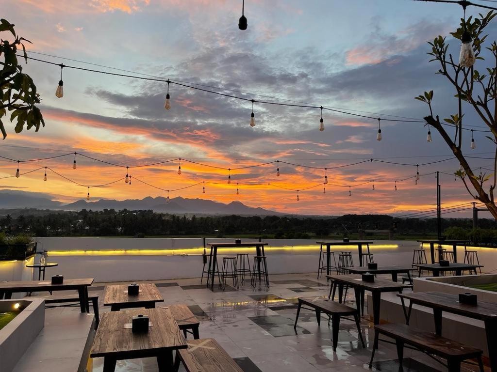 Kaloka Airport Hotel Sumbawa Besar Ngoại thất bức ảnh