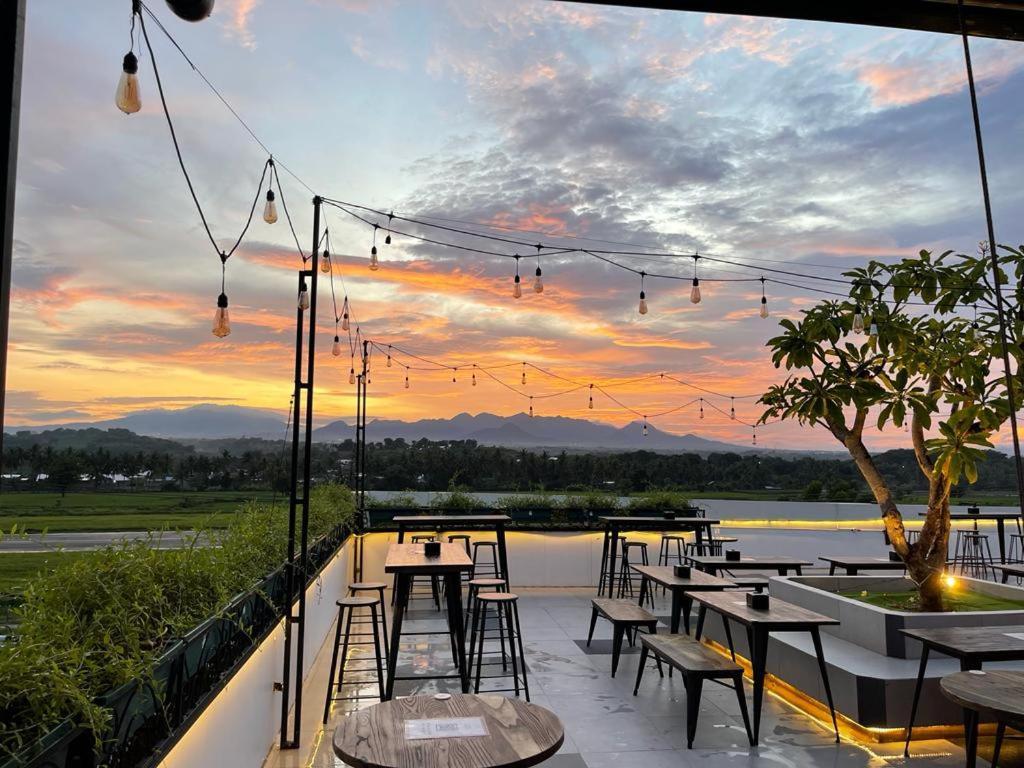 Kaloka Airport Hotel Sumbawa Besar Ngoại thất bức ảnh
