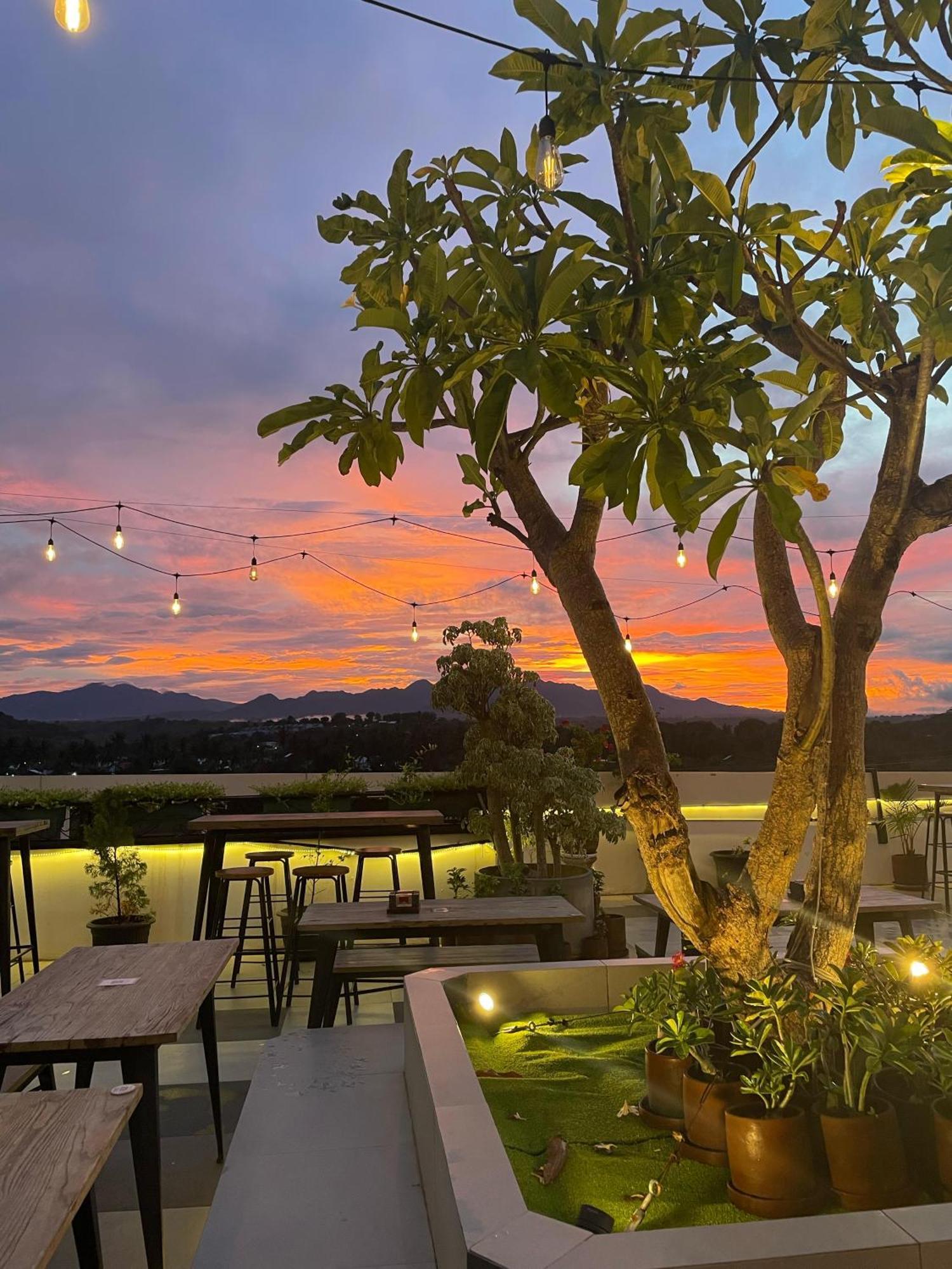 Kaloka Airport Hotel Sumbawa Besar Ngoại thất bức ảnh